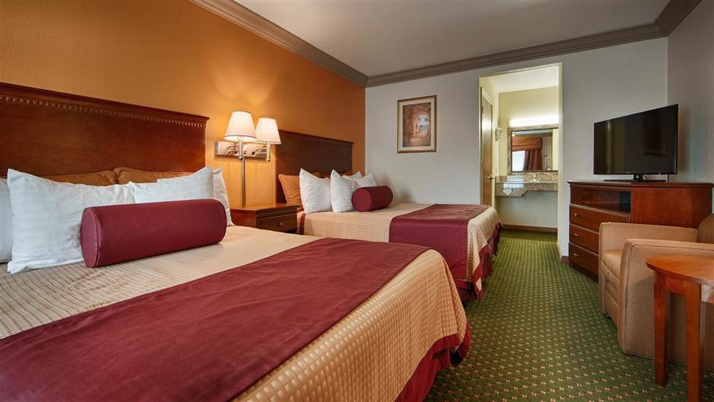 Cloverdale Wine Country Inn & Suites Pokoj fotografie