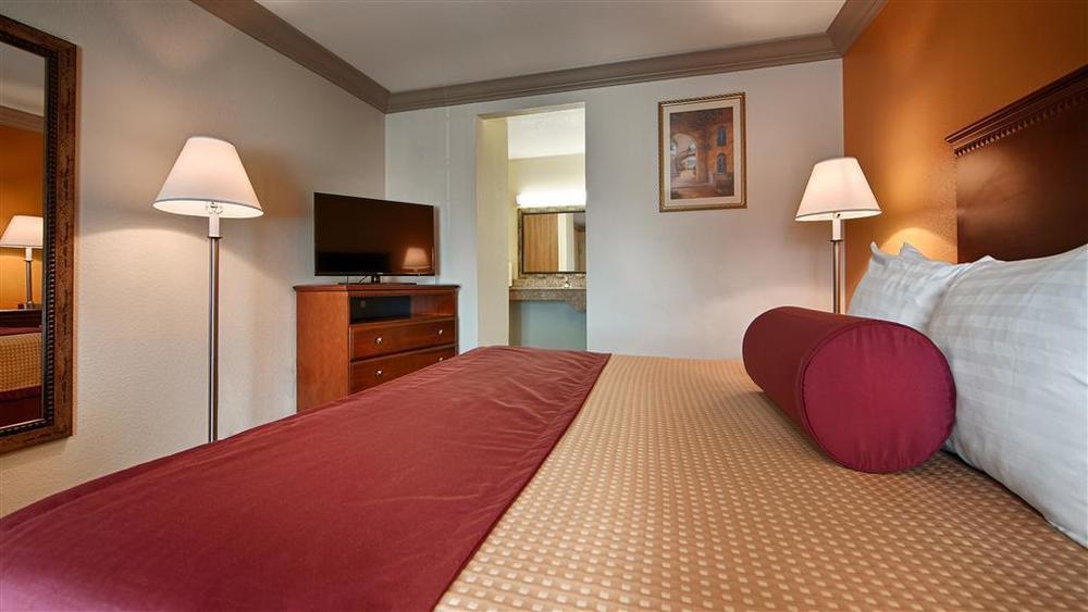 Cloverdale Wine Country Inn & Suites Pokoj fotografie
