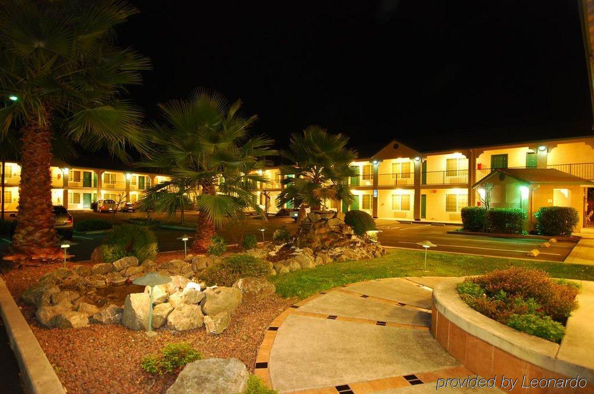 Cloverdale Wine Country Inn & Suites Exteriér fotografie