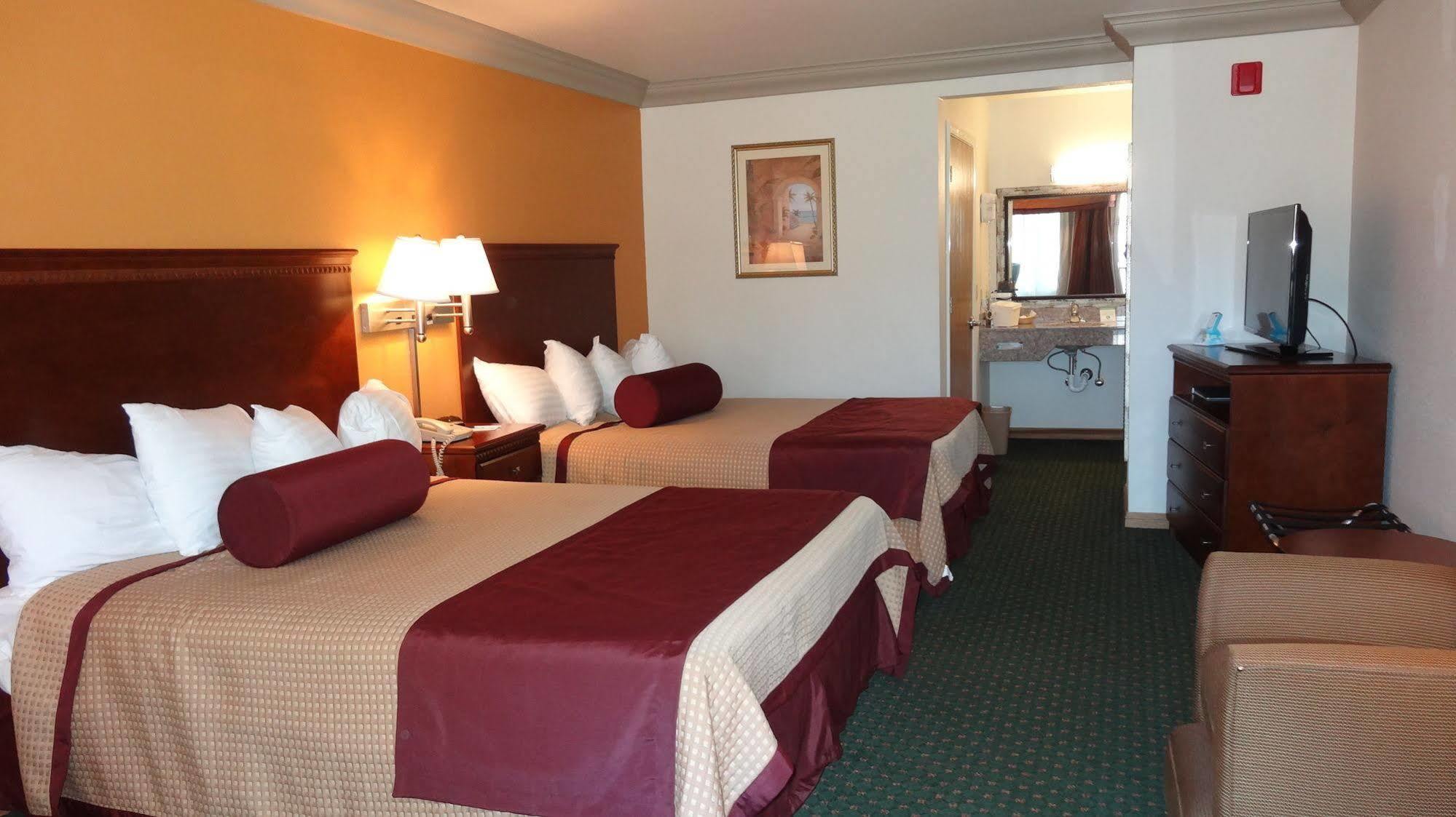 Cloverdale Wine Country Inn & Suites Exteriér fotografie