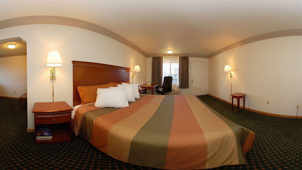 Cloverdale Wine Country Inn & Suites Exteriér fotografie